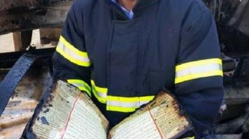 Ham Petrol Y&uuml;kl&uuml; Tanker Yandı, I&ccedil;indeki Kuran Yanmadı