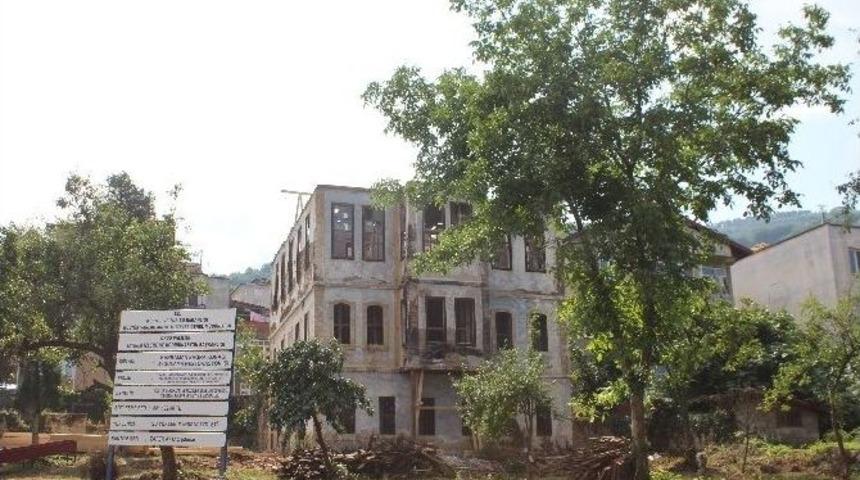 Kahraman Sağra Konağı Yenileniyor