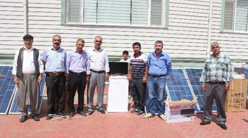 Diyarbakır&rsquo;da Arıcılara G&uuml;neş Enerjisi Paneli Verildi