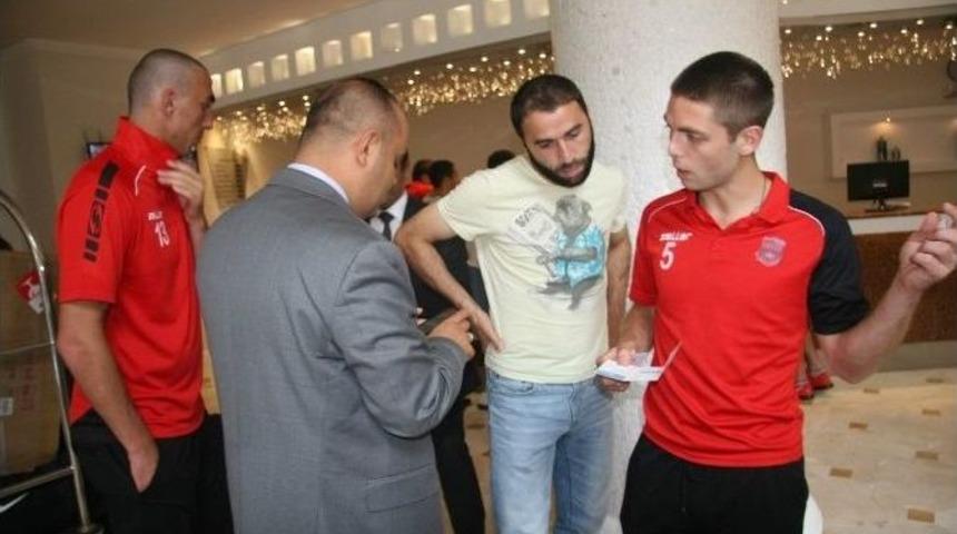 Fernerbah&ccedil;e, Afyon Summer Futbol Fest Turnuvasına Katılacak