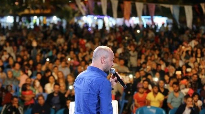 Şiir Sevenler Kahraman Tazeoğlu İle Buluştu