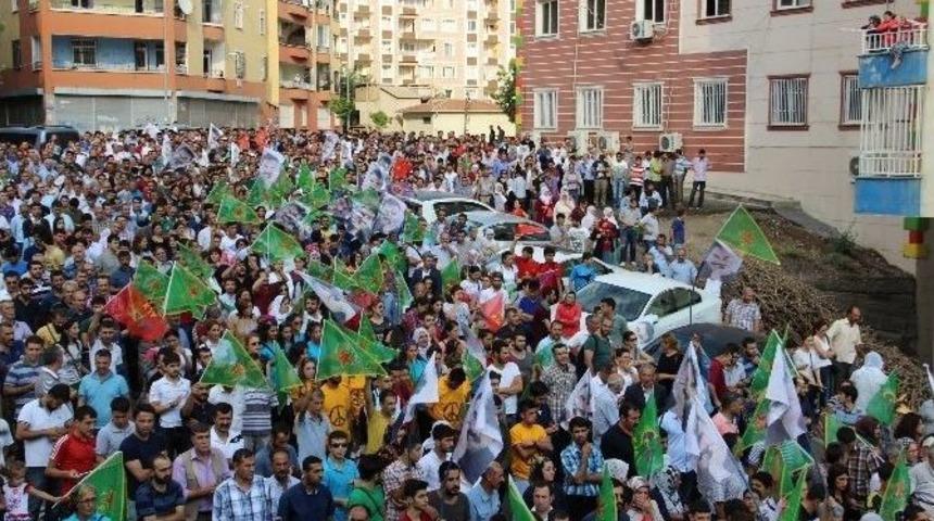 Diyarbakır&rsquo;da Kobani Protestosu