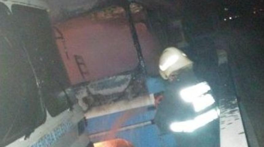 Kahramanmaraş&rsquo;ta 3 Otob&uuml;s Kundaklandı