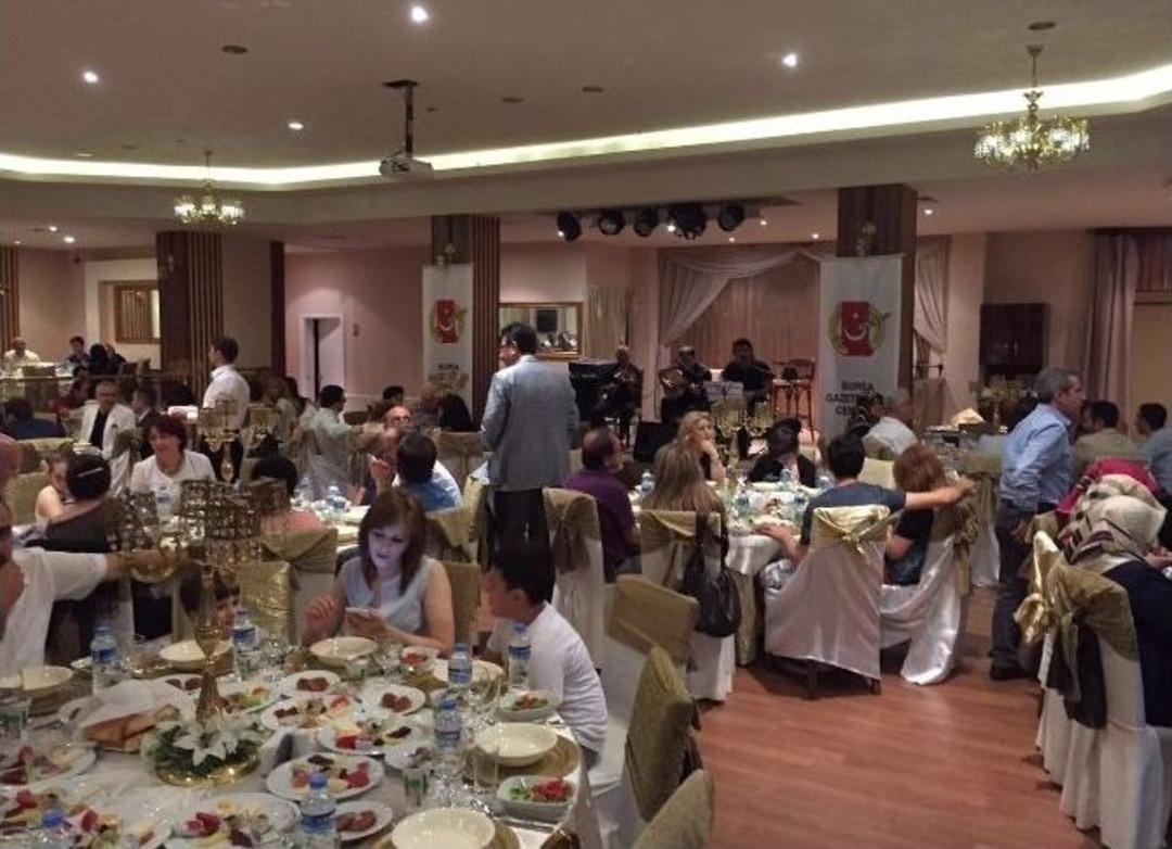 Bgc &Uuml;yeleri İftarda Buluştu