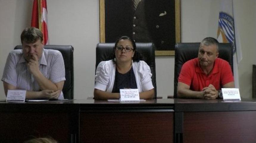 Ak&ccedil;akoca&rsquo;da Deniz Temizliliği Konuşuldu