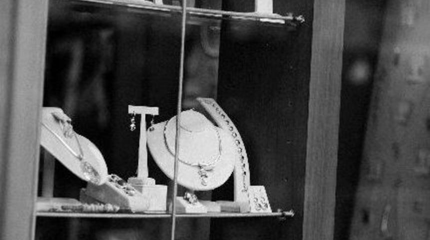 L&uuml;ks T&uuml;ketici Sayısı 140 Milyondan 350 Milyona &Ccedil;ıktı