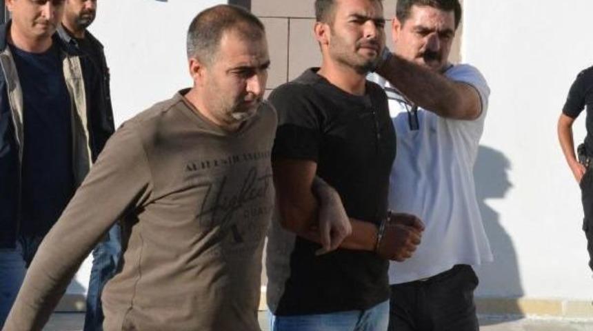 Boşandığı Eşi Ve 4 Yakınını, 'oğlu Alamadığı' I&ccedil;in Katletmiş