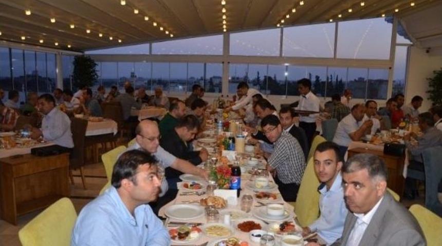 Vali S&uuml;leyman Tapsız, Kilis Osb&rsquo; Nin Geleneksel İftar Programına Katıldı