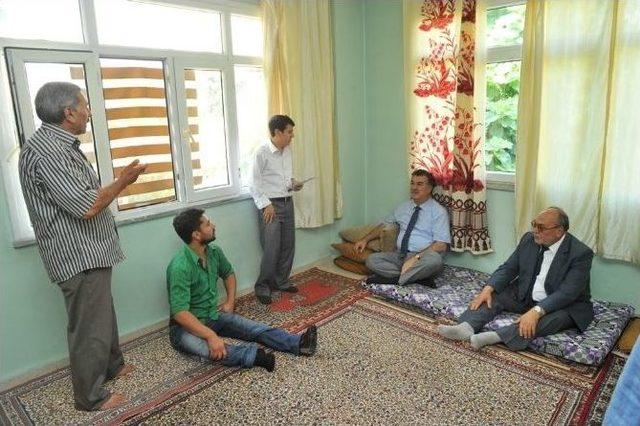 Osmaniye Valisi Kerem Al, Ramazan Ayında Yoksul Vatandaşları Evlerinde Ziyaret Ediyor