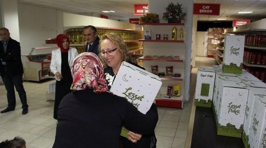 Bolu Belediyesi&rsquo;nden Bin 160 Aileye Gıda Yardımı