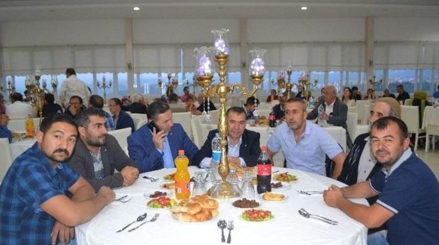 Bilecik Yiyecek Maddesi Satan Esnaflar İftarda Buluştu