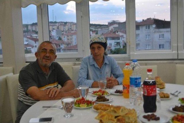 Bilecik Yiyecek Maddesi Satan Esnaflar İftarda Buluştu