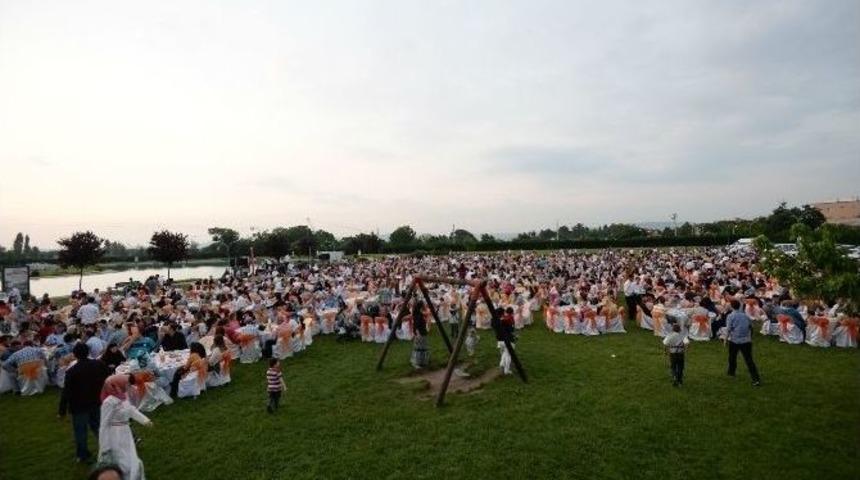 Osmangazi Ailesi İftarda Buluştu