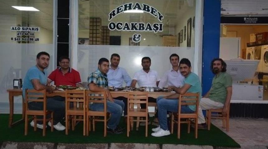 Ceylanpınarlı Gazeteciler İftarda Bir Araya Geldi