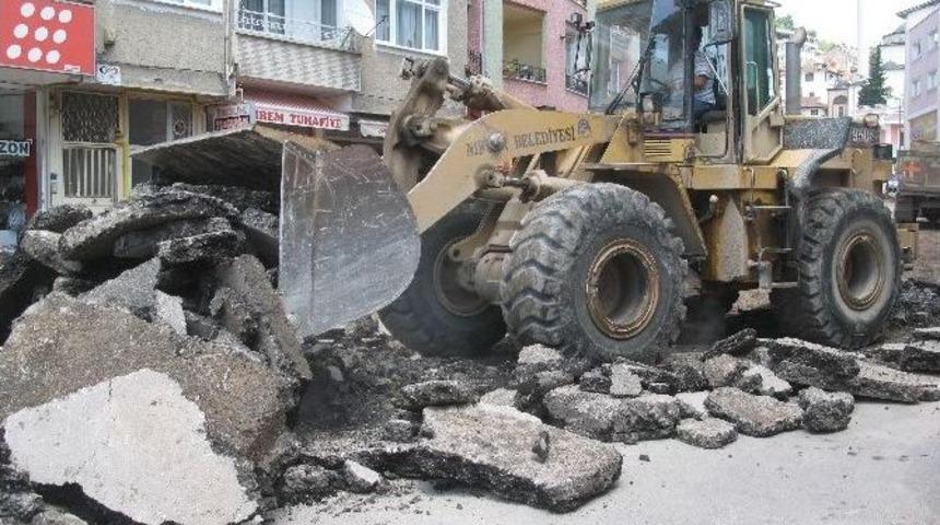 Niksar&rsquo;da Yağışların Bozduğu Yollar Onarılıyor