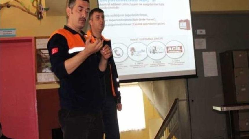 Afad Eğitimleri S&uuml;r&uuml;yor