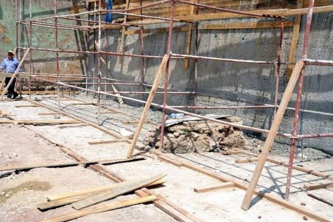 (&ouml;zel Haber) Siirt&rsquo;te Caminin Restorasyonu Sırasında Tarih &Ccedil;ıktı