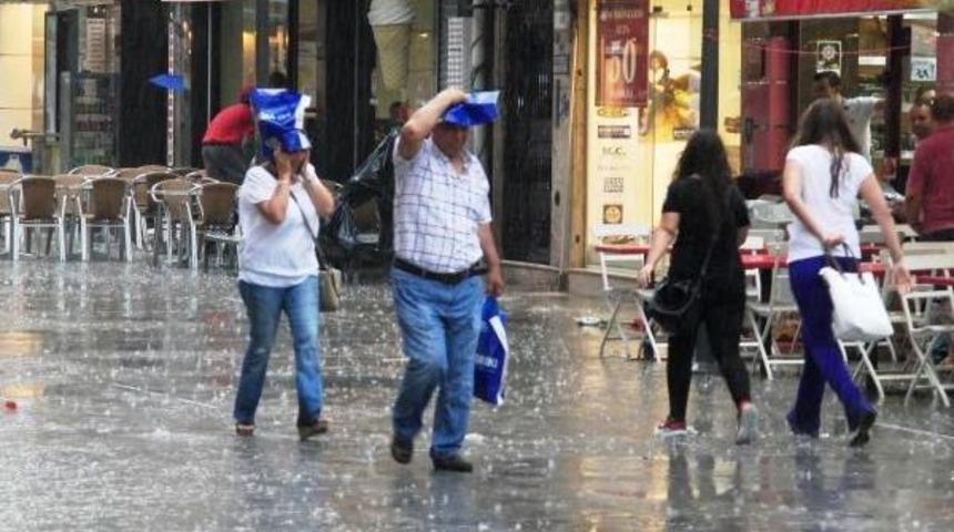 İzmir'de Korkutan Sağanak