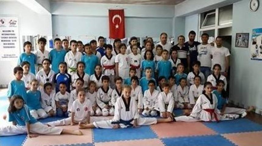 Taekwondocular Ortak Antranmanda Buluştu