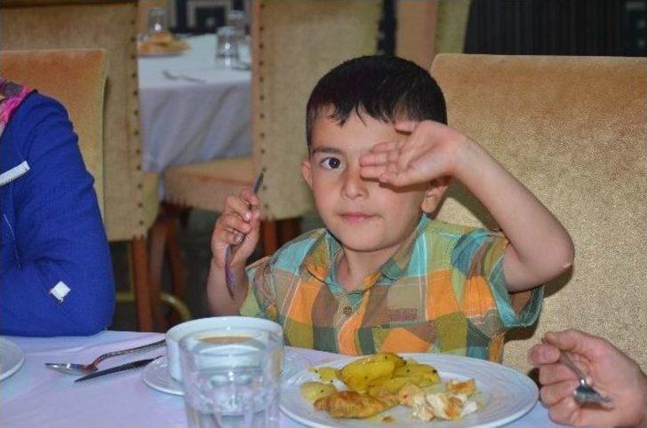 Madenci Aileleri İftarda Biraraya Geldi G1