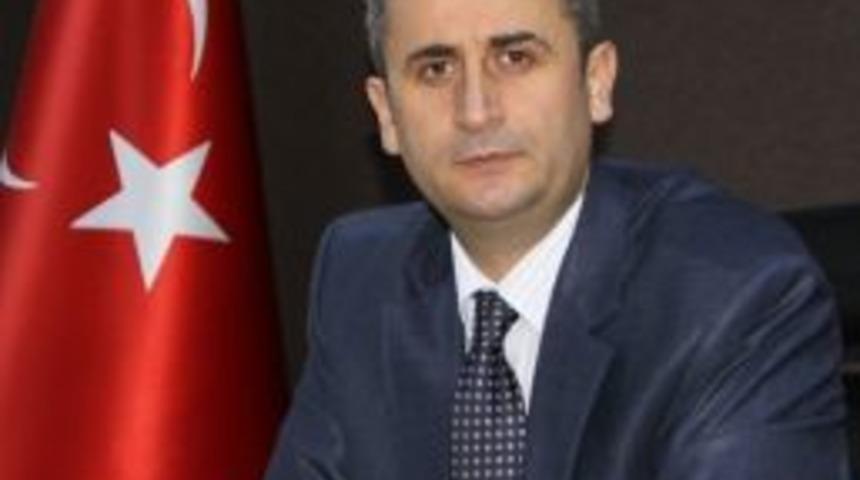 Ak&ccedil;akoca Kaymakamlığına Mehmet &Ouml;zer Atandı