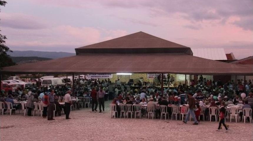 7. Geleneksel Dondurma K&ouml;yl&uuml;leri İftar Yemeği D&uuml;zenlendi