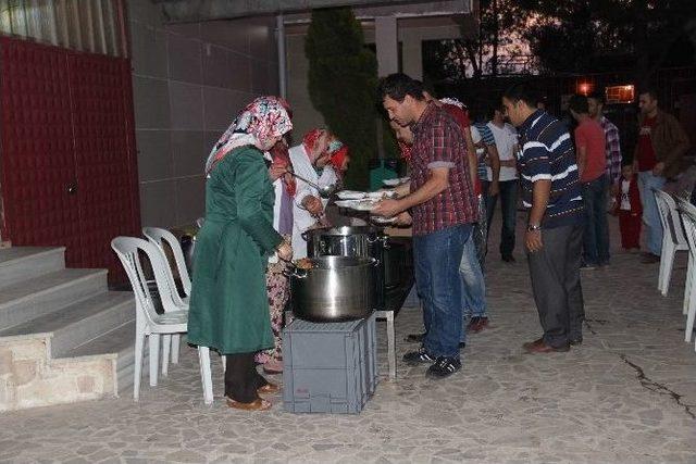 7. Geleneksel Dondurma Köylüleri İftar Yemeği Düzenlendi