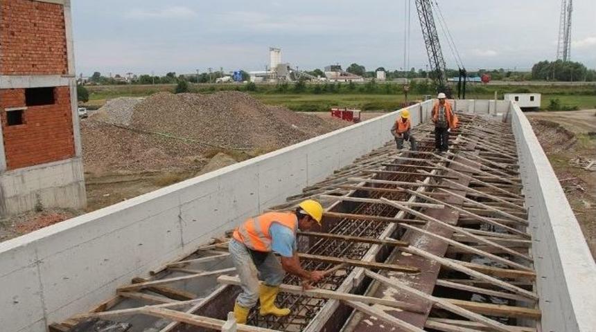 Başkan Zeki To&ccedil;oğlu Toplu Temel Atma T&ouml;reni &Ouml;ncesi A&ccedil;ıklama Bulundu