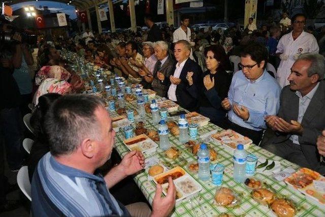 Başkan Zolan, İftar Sofrasında 1