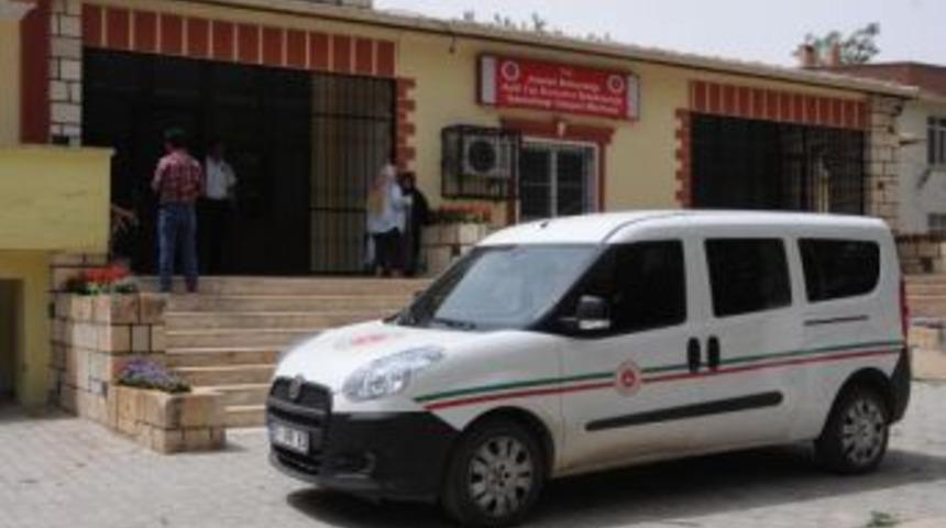 Gasp Anında Ateşlenen T&uuml;fekle Suriyeli Gen&ccedil; &Ouml;ld&uuml;, T&uuml;rk Vatandaşını Yaralandı