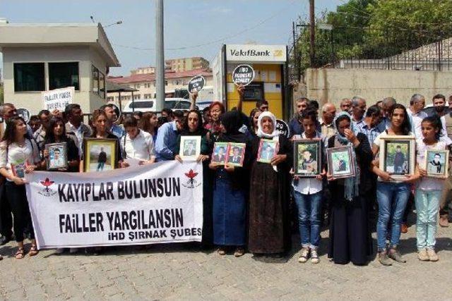 Uludereli Aileler, Şırnak Valiliği Önünde Açıklama Yaptı