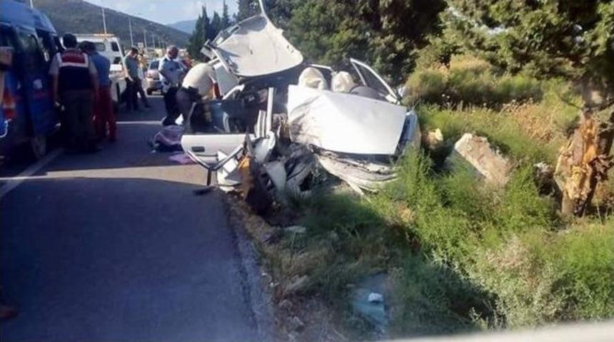 S&ouml;ke Trafik Kazası: 2 &Ouml;l&uuml;, 2 Yaralı