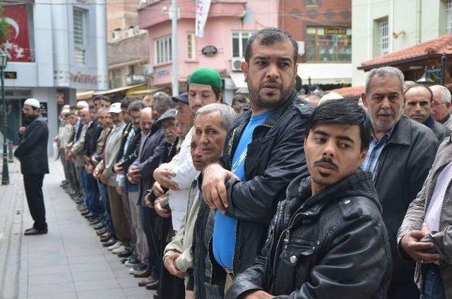 Doğu Türkistan’da Ölenler İçin Eskişehir’de Gıyabi Cenaze Namazı Kılındı