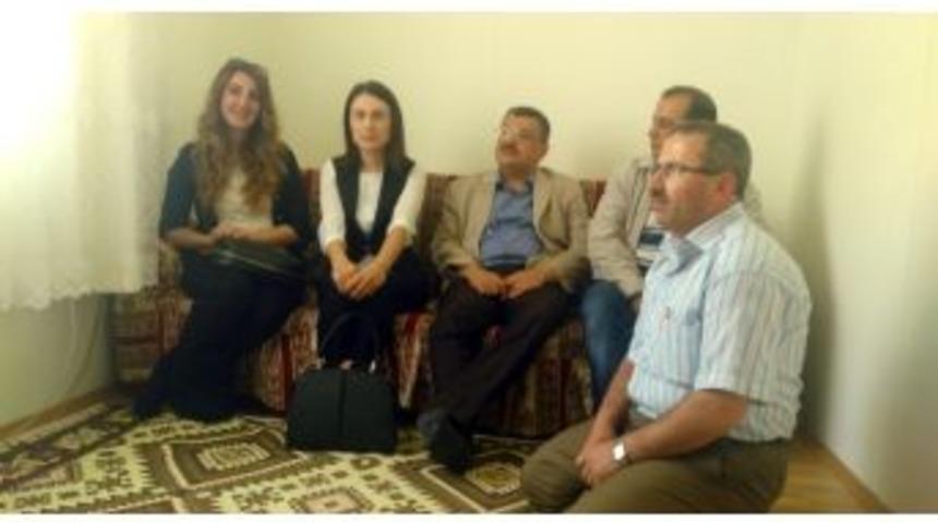 Kaymakam Ada, &Ouml;z&uuml;rl&uuml; Bir Vatandaşa Ev Yaptırdı