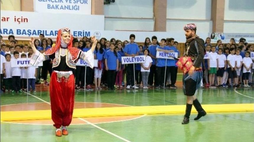 Nevşehir&rsquo;de İl Spor Merkezlerinin A&ccedil;ılışı Yapıldı