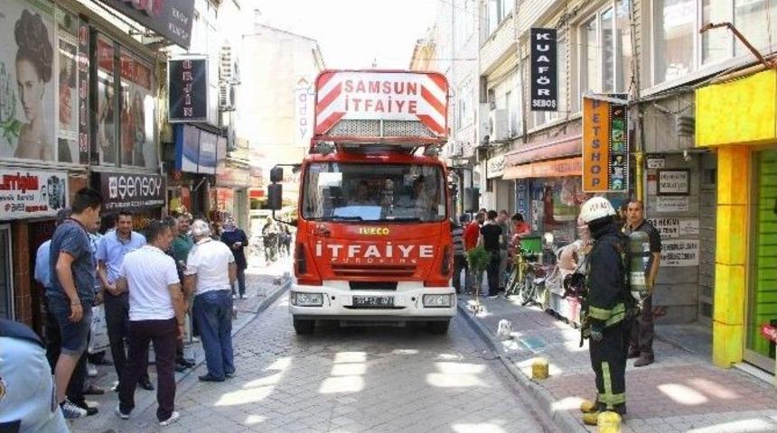 Ocakta Unutulan Yemek Yangın Çıkardı