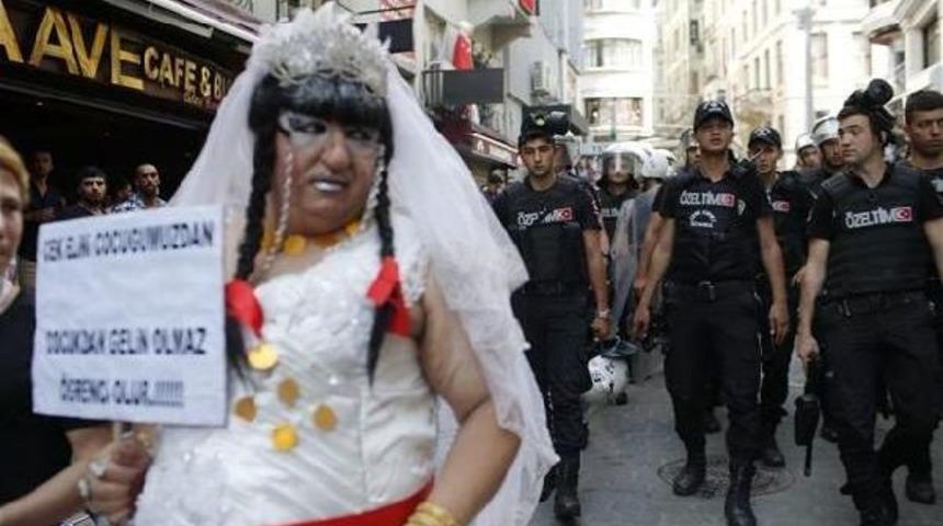 Lady Gaga Slams 'inhumane' Police Crackdown On Lgbtı Pride March In Istanbul
