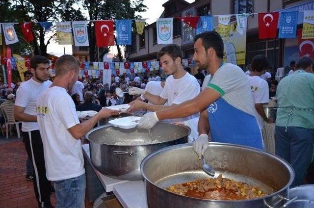 İznikliler Bereket Sofrasında Buluştu