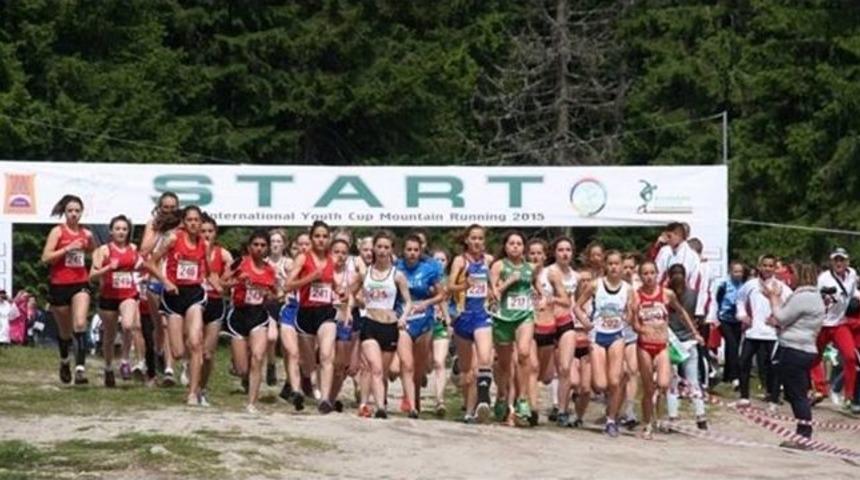 Vanlı Sporcu Bahar Atalay Dağ Koşusunda D&uuml;nya Şampiyonu Oldu