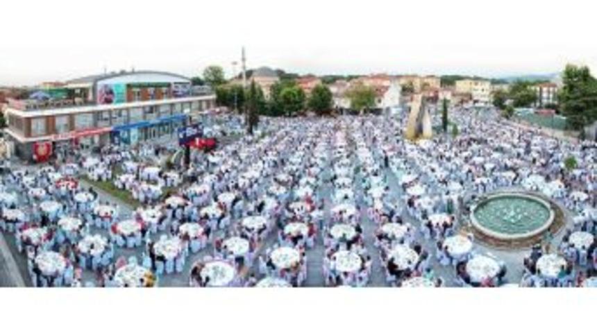 Arifiye&rsquo;de İftar Var