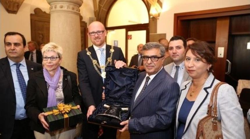 Duisburg Ve Gaziantep 10. Yıl Kardeşliklerini Kutladı