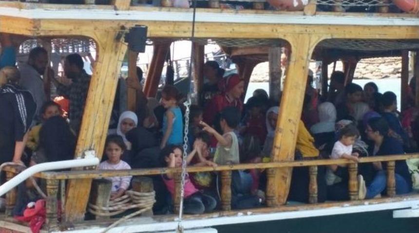 Antalya&rsquo;da 300&rsquo;den Fazla M&uuml;lteci Yakalandı