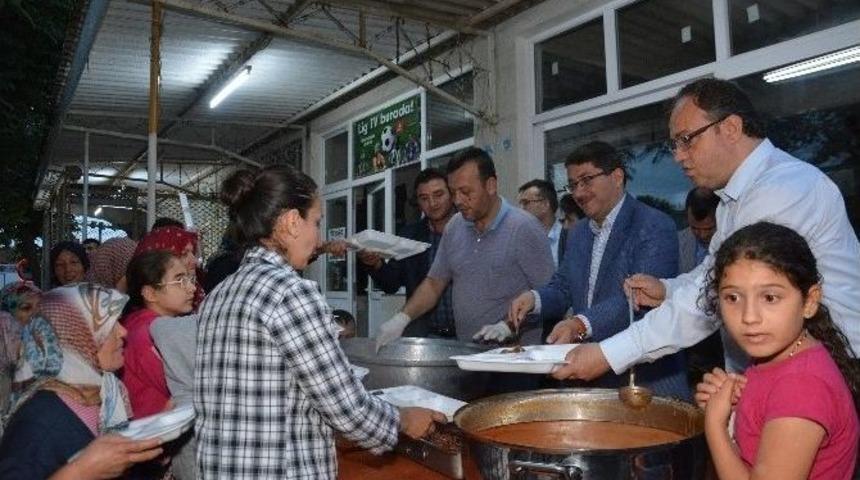 Başkan &Ccedil;elik, Hamzabeylilerle İftar Sofrasında Buluştu