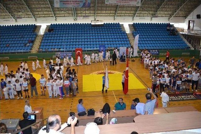 Edirne’de Yaz Spor Okulu Açılış Töreni Gerçekleşti