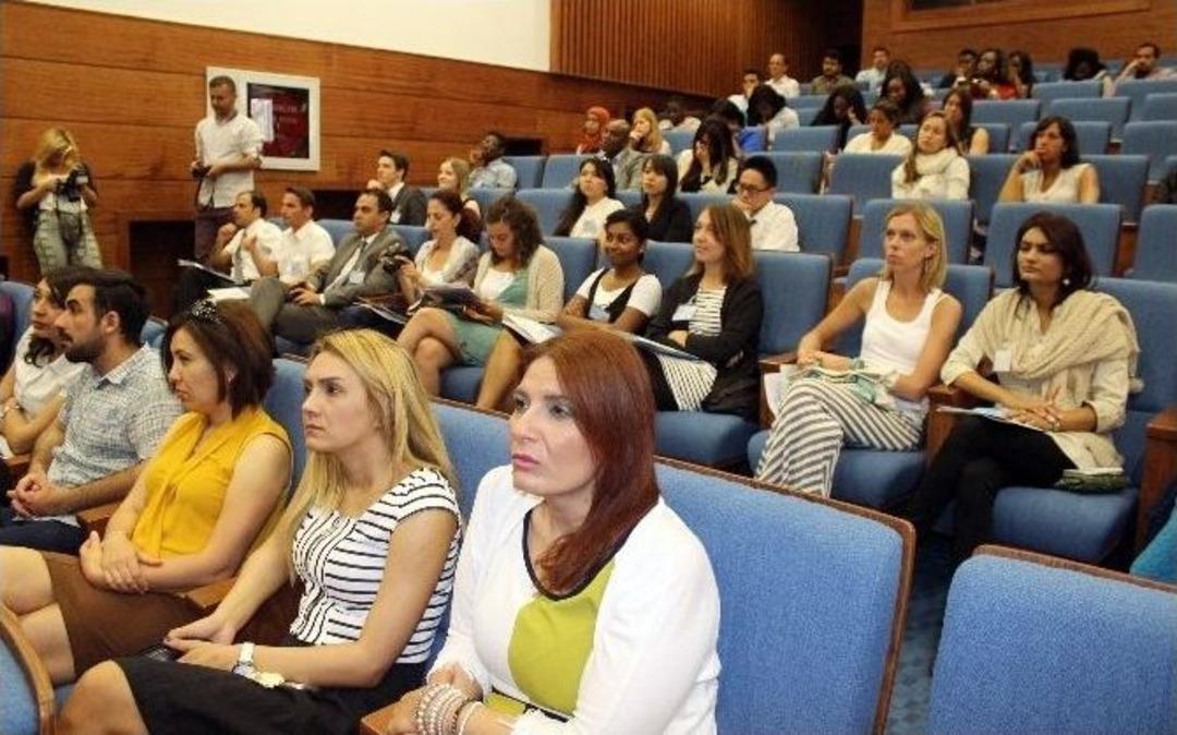 3. K&uuml;resel Barış &Ccedil;alıştayı Başladı