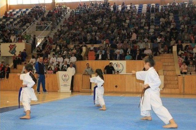 Karaman’da Yaz Okulları Düzenlenen Törenle Açıldı