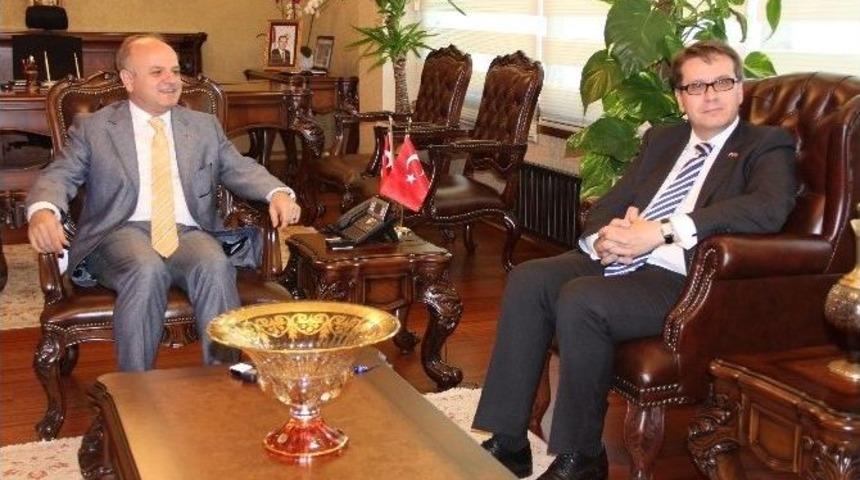 &Ccedil;ek B&uuml;y&uuml;kel&ccedil;i Kafka&rsquo;dan Vali &Ouml;zdemir&rsquo;e Ziyaret