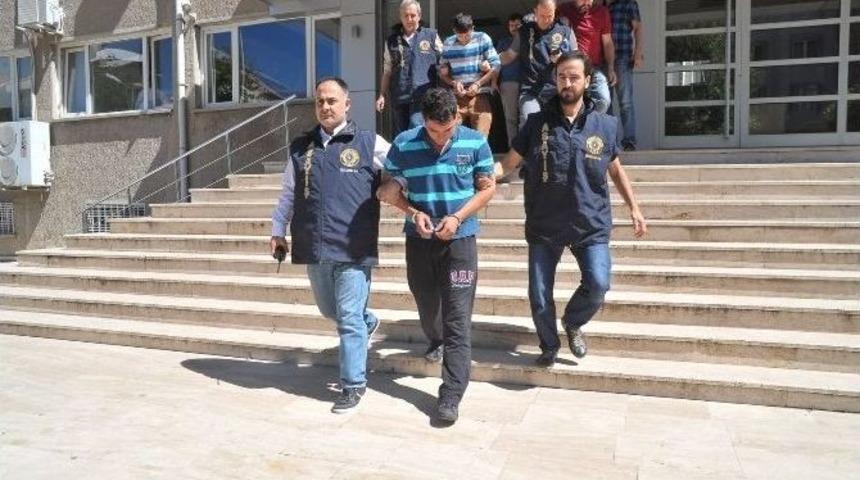 Uşak&rsquo;ta Sahte Altın Satmak İsteyen 2 Kişi Yakalandı