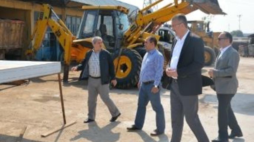 Karacabey Belediyesi Kullanmadığı Ara&ccedil;ları Elinden &Ccedil;ıkarıyor