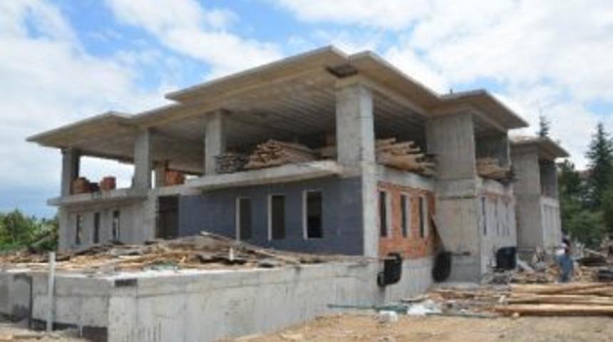 Ereğli&rsquo;de Kadınlar Lokali İnşaatı S&uuml;r&uuml;yor